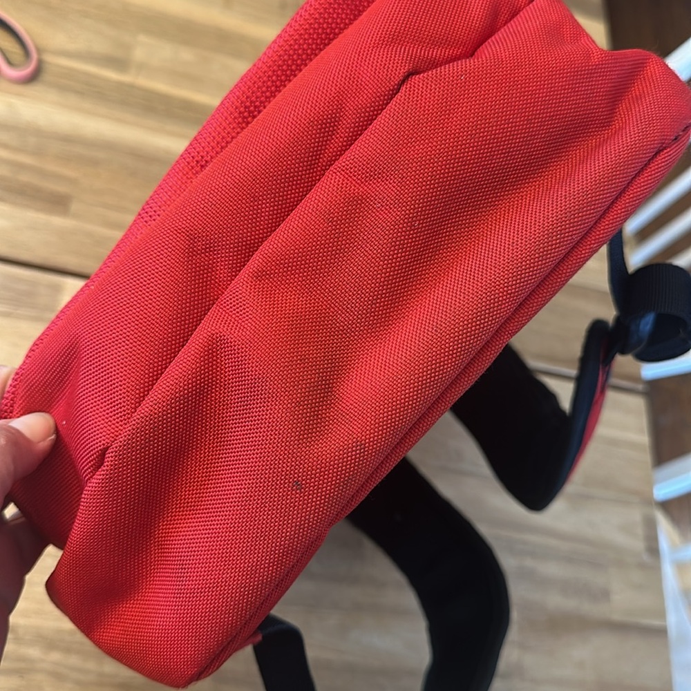 FERRARI ⭐️ BACKPACK - Picture 7 of 9